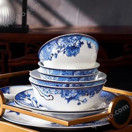 景德镇青花瓷碗碟套装 家用中国风式复古陶瓷餐具碗盘筷组合礼盒装 骨瓷餐具礼品套装