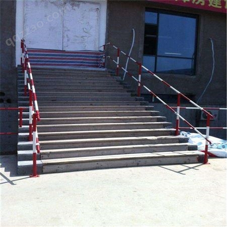 信凡 防护栏楼梯管件价格 楼梯立杆管件 生产厂家