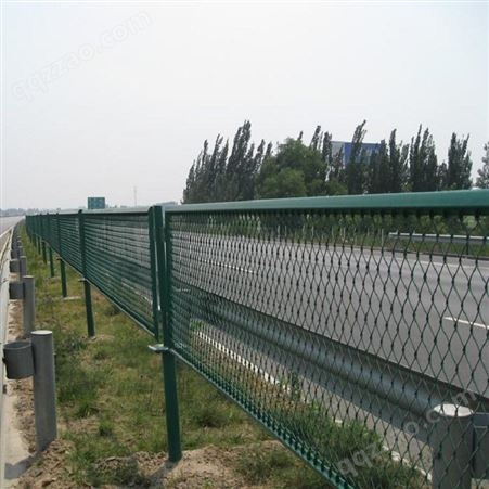 金创金之栏道路护栏厂家生产用于高速路中间公路防眩网防灯光绿色铁网