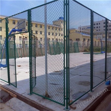 定制球场护栏网运动球场围网优盾厂家包塑球场护栏网