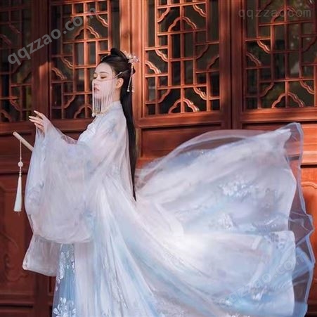 中国国风古装服饰租赁化妆造型设计